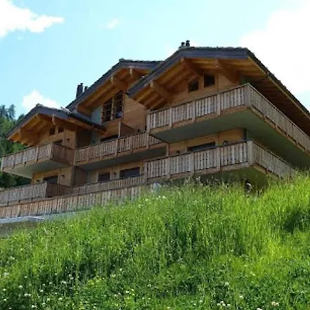 Modern In Prime Location Apartment *